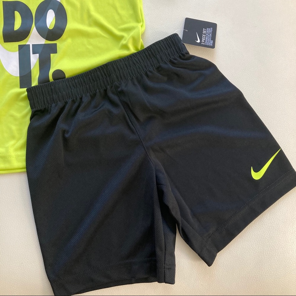 Nike dri-fit cute short set 2043 - Picture 3 of 7